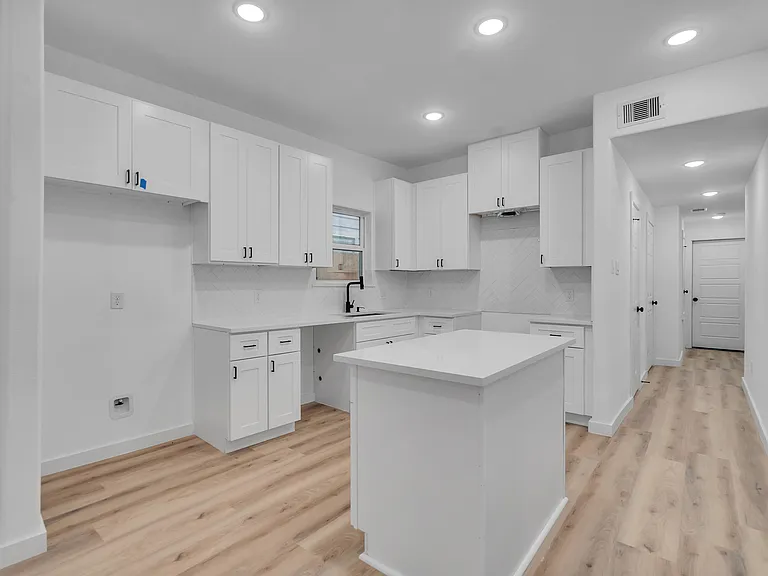 9410 Firnat St #A — Photo 14