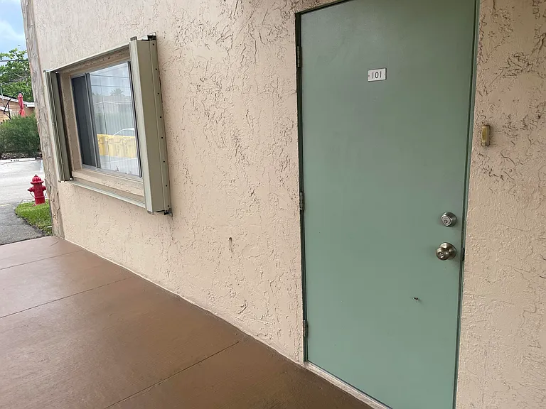 700 Village Green Ct #101 — Photo 5