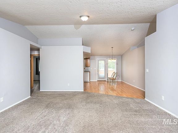 3rd image of 2605 Sunflower Dr