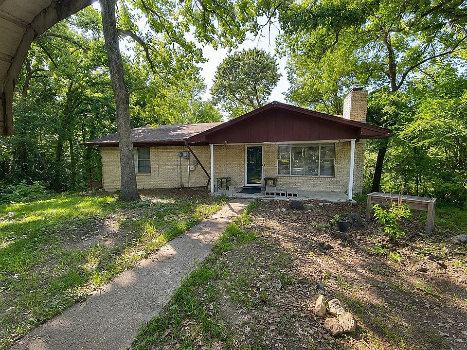 1st image of 105 Elaine Dr