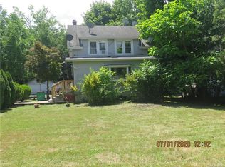 16 Orchard St, Spring Valley, NY 10977