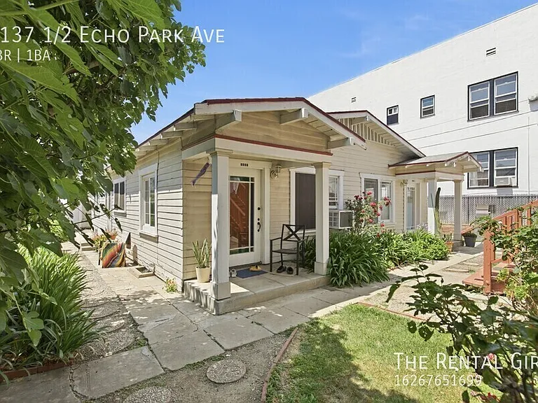 1137 1/2 Echo Park Ave — Photo 18