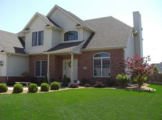 3717 Armstrong Dr, Bloomington, IL