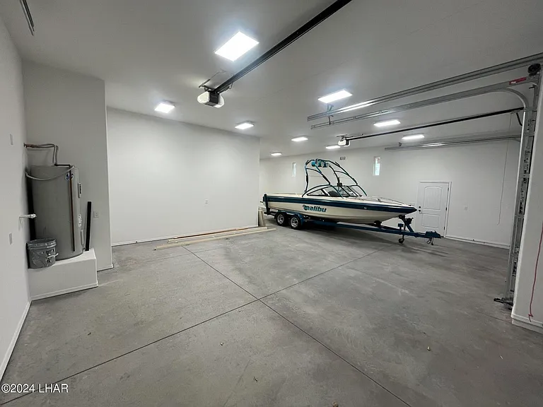 911 Scout Dr — Photo 5
