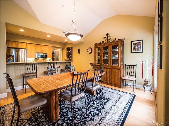 3rd image of 360 Knechtel Way