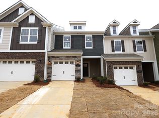 3323 Lilac Grove Dr, Charlotte, NC 28269