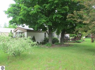 8517 N 1st Rd, Copemish, MI 49625