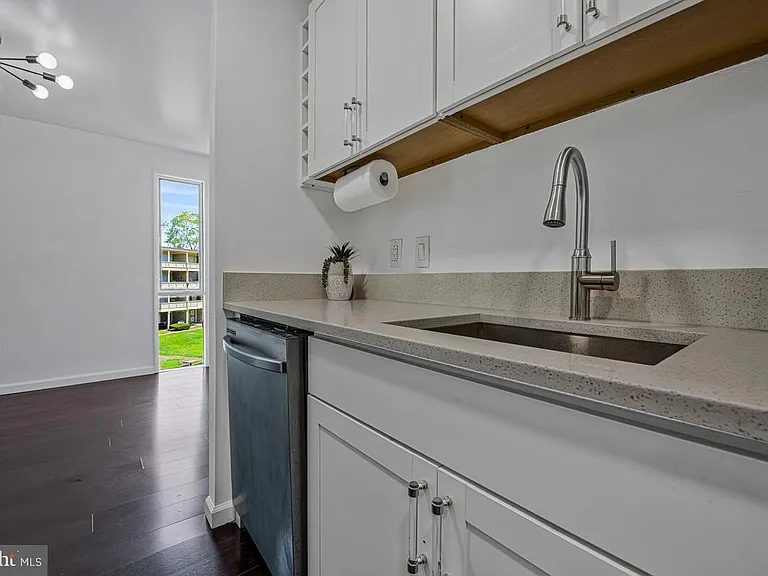 7170 Donnell Pl #C1 — Photo 17