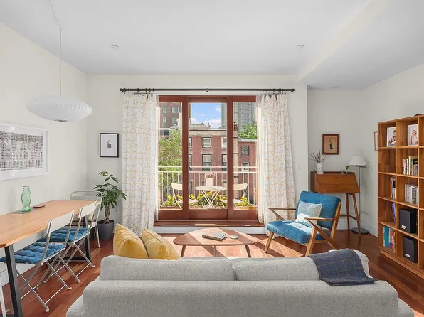 268 Cumberland St APT 4B, Brooklyn, NY 11205