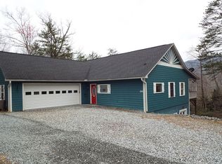 286 Garden Ln, Lake Lure, NC 28746