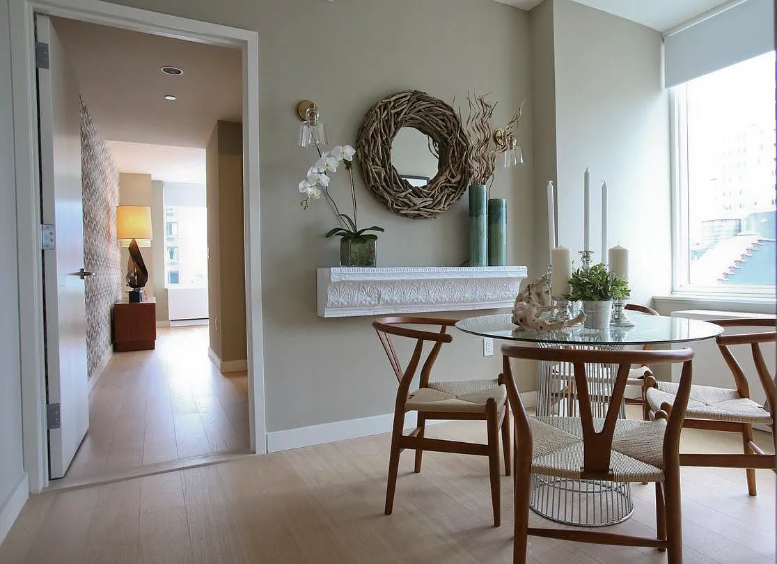 550 West 45th Street — Photo 2