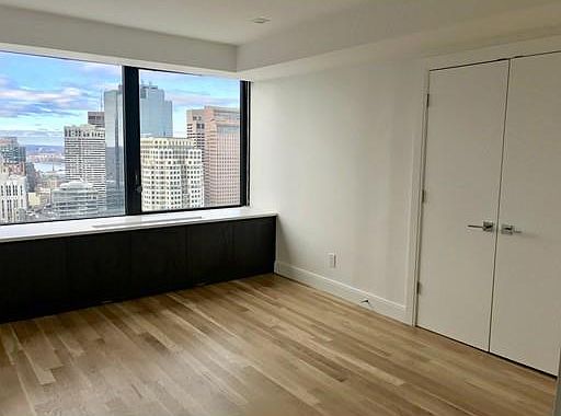 2nd image of 67 E India Row