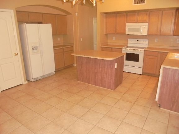 3rd image of 12830 W Granada Rd