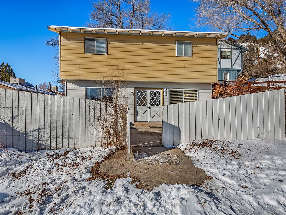 1st image of 457 Mountain Shadows Dr