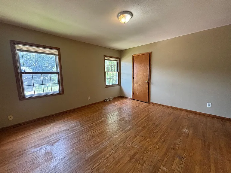 1714 Glenwood Ave — Photo 11