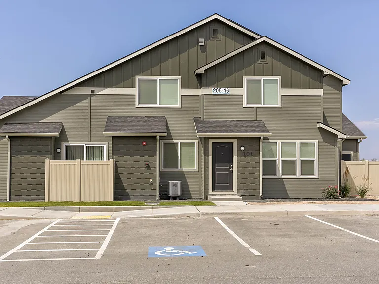Cedar Park & Canyon Falls Townhomes — Photo 17