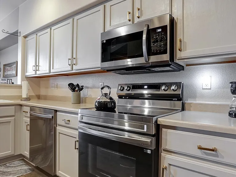 1540 S Florence Way #501 — Photo 3