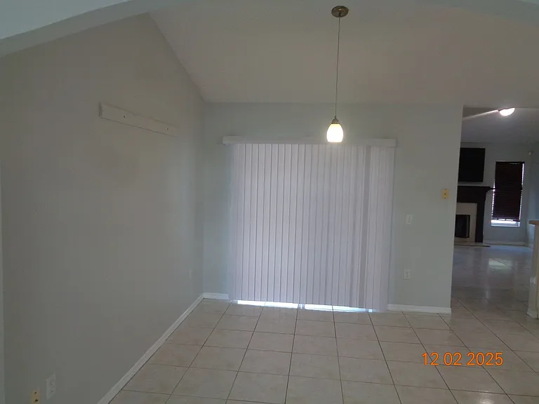 2610 Groveland Ave — Photo 10