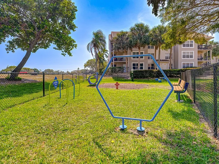 Tuscany Pointe at Somerset Place Apartment Homes — Photo 22
