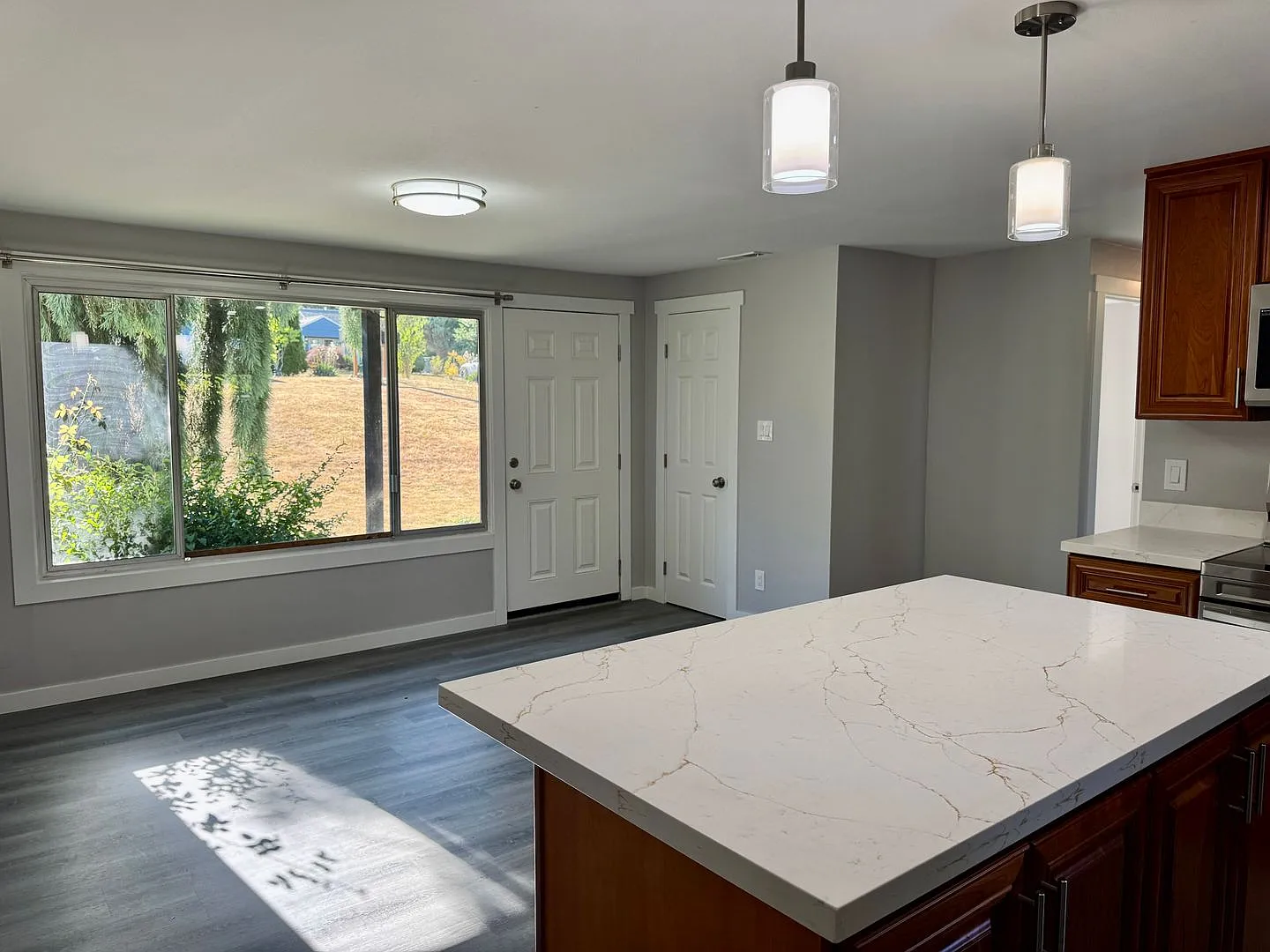 Beautifully Remodeled 4-Bedroom Home with Spacious Backyard in Mountlake Terrace — Photo 3