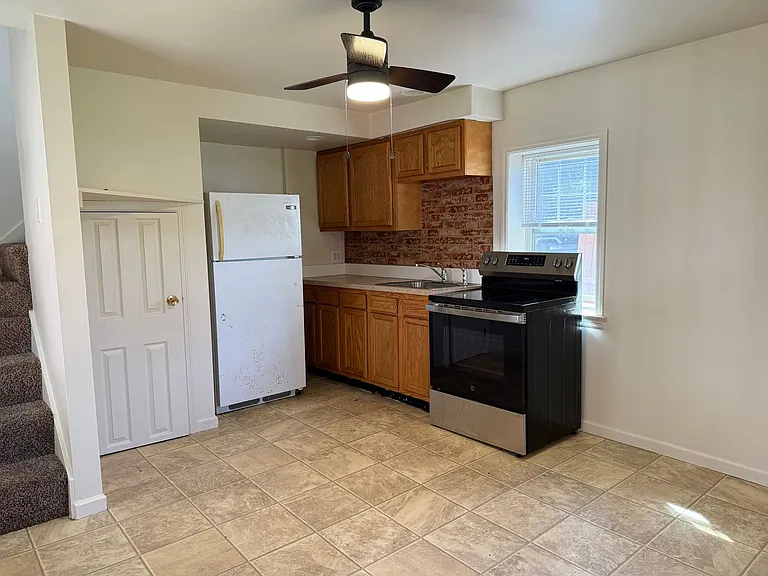 202 N. Main St. — Photo 2