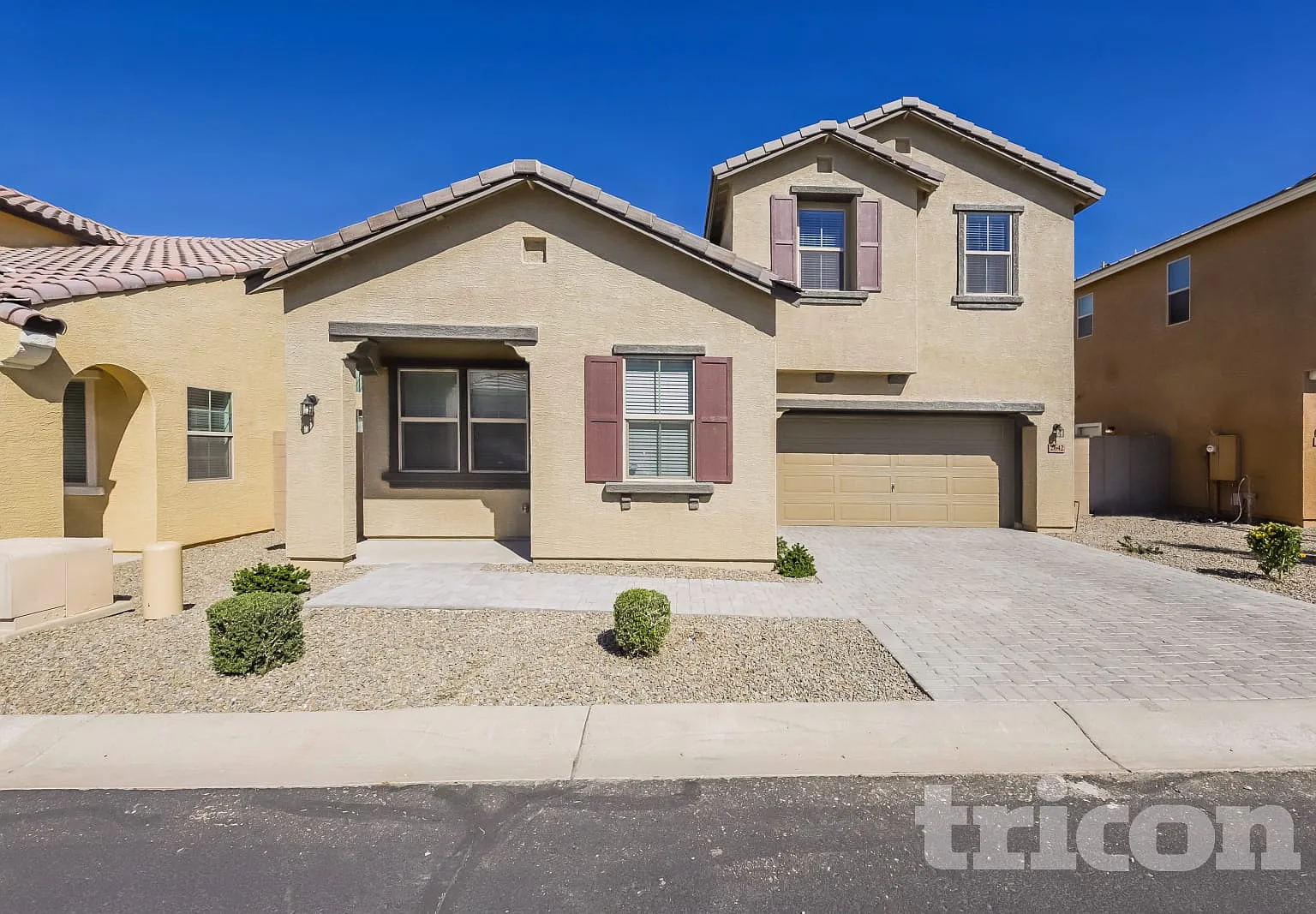 2642 E Danbury Road Phoenix AZ — Photo 1
