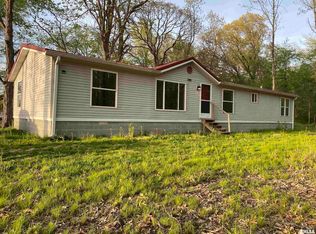 2450 County Farm Rd, Kell, IL 62853