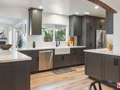 15213 Otsego St, Sherman Oaks, CA, 91403