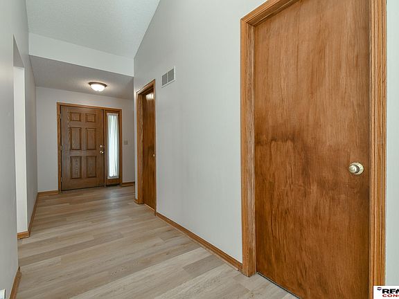 4th image of 5544 Blackpool Rd