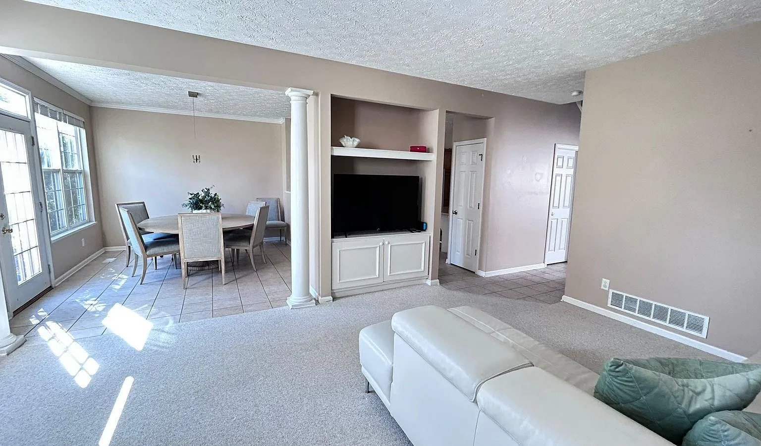 2629 Wyndgate Ct — Photo 3