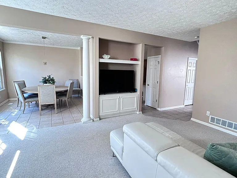 2629 Wyndgate Ct — Photo 3