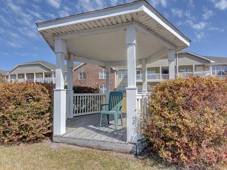4429 Jay Bird Cir #103 — Photo 32