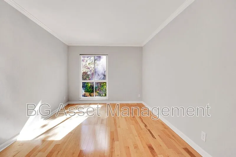1 bed, 1.0 bath, 646 sqft, $1,900 — Photo 3