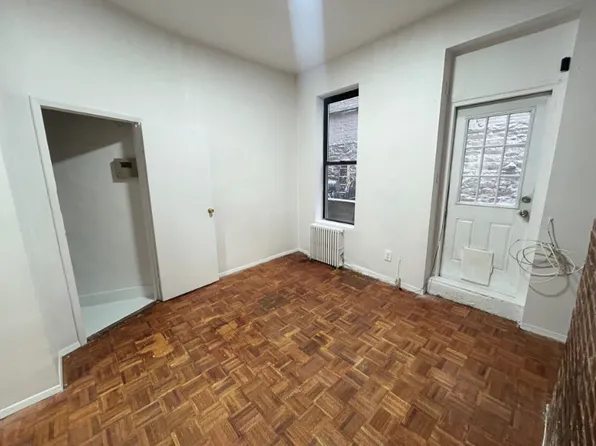 1727 2nd Avenue 1NR image 3 of 13