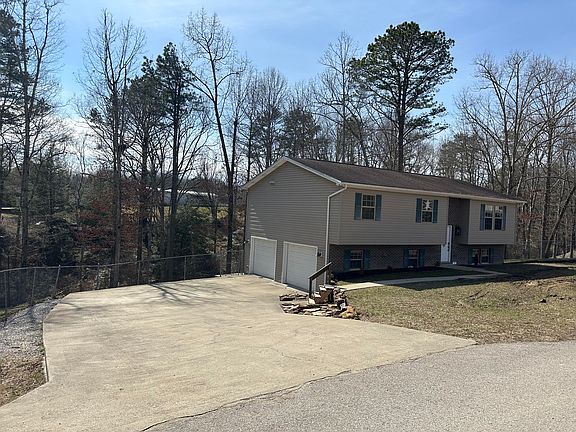 3rd image of 1933 Holly Grove Rd