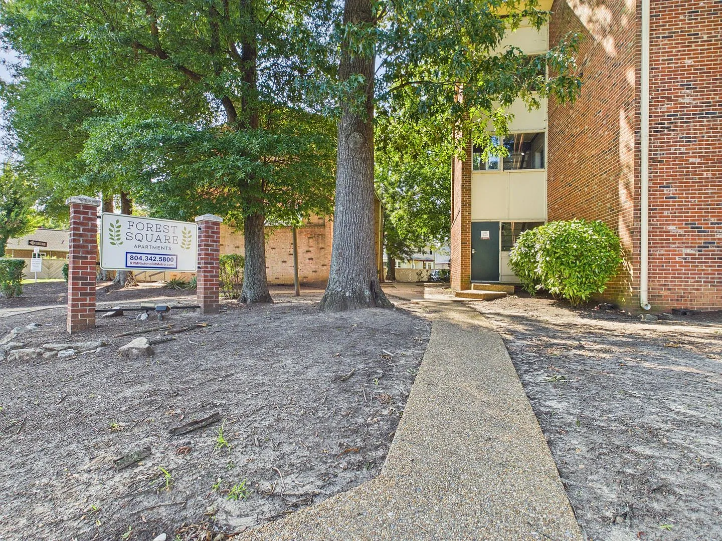Forest Square Apartments — Photo 2