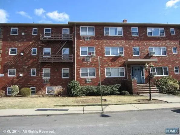 2430 8th St #4D, Fort Lee, NJ 07024