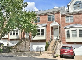 456 Highpointe Dr, Pittsburgh, PA 15220