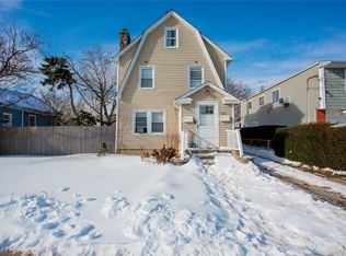 261 Rutland Rd, Freeport, NY 11520