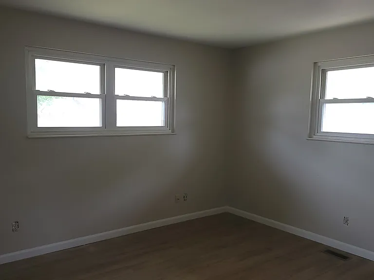 35 Catalpa Dr — Photo 15