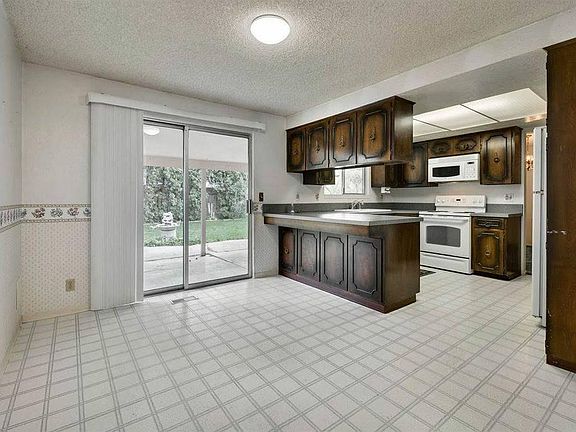 Kitchen/Breakfast nook