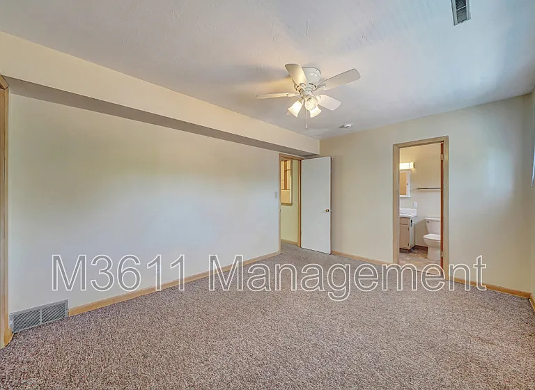 5050 Cleveland Ave #3 — Photo 8