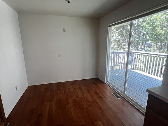 5th image of 41 E Alder Pl E