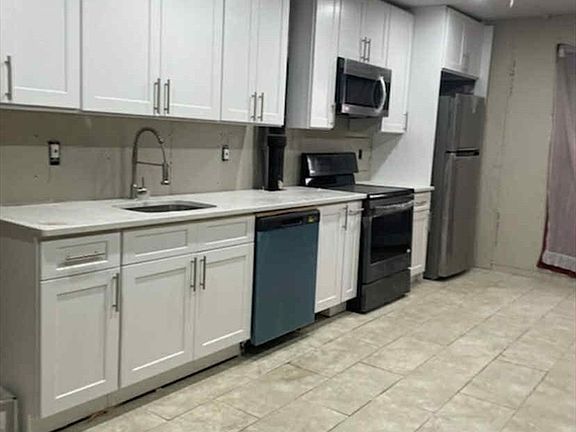 2nd image of 94 Reed St