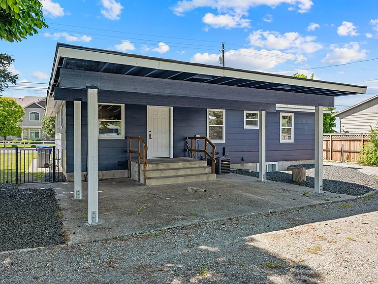 7904 N Crestline St — Photo 28