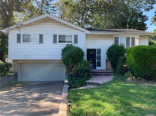 944 Derrick Adkins Ln, West Hempstead, NY 11552