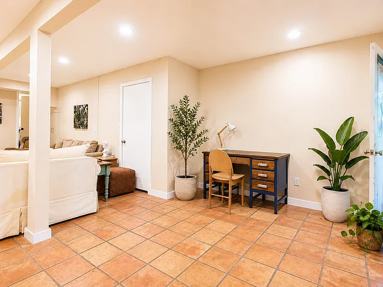 1073 Nanihoku Pl #1 — Photo 16