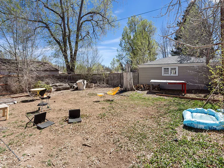821 W Mulberry St — Photo 29