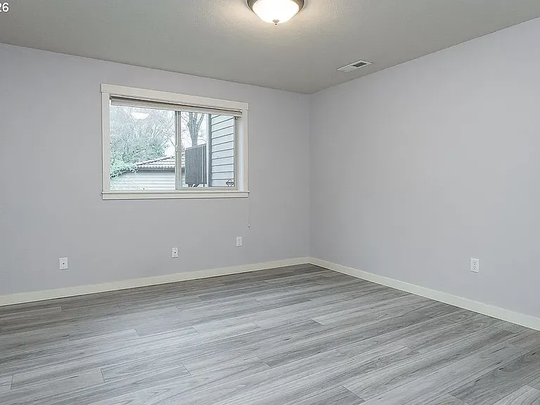 7704 SW Cresmoor Dr — Photo 29