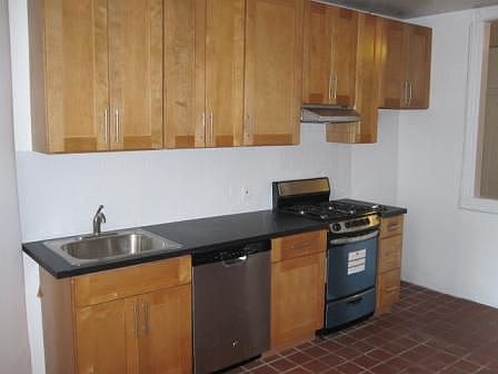 2nd image of 1754 2nd Ave APT 3N